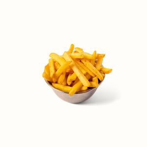 Frites croustillantes servies chez Chikin Bang, accompagnement incontournable pour les menus de fast food coréen.