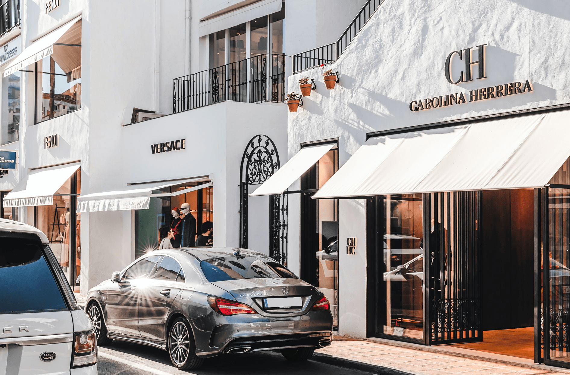 Luxurious shopping experiences as one of the reasons for buying Costa del Sol properties