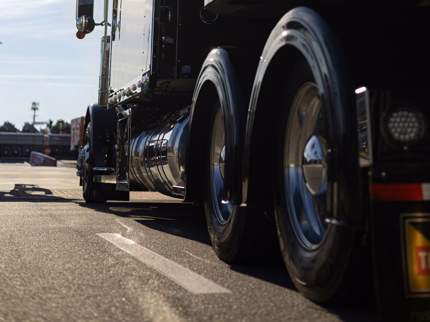 A Truck on a New Zealand road producing greenhouse gas emissions from it's exhaust