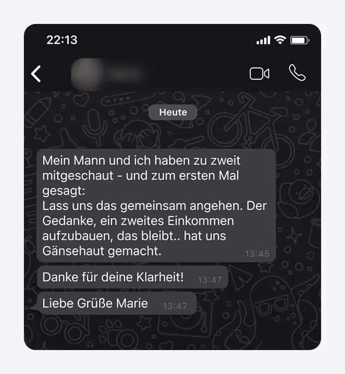WhatsApp-Nachricht mit Text über gemeinsames Projekt und Dankbarkeit, gesendet um 22:13 Uhr.