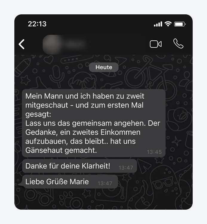 WhatsApp-Nachricht mit Text über gemeinsames Projekt und Dankbarkeit, gesendet um 22:13 Uhr.