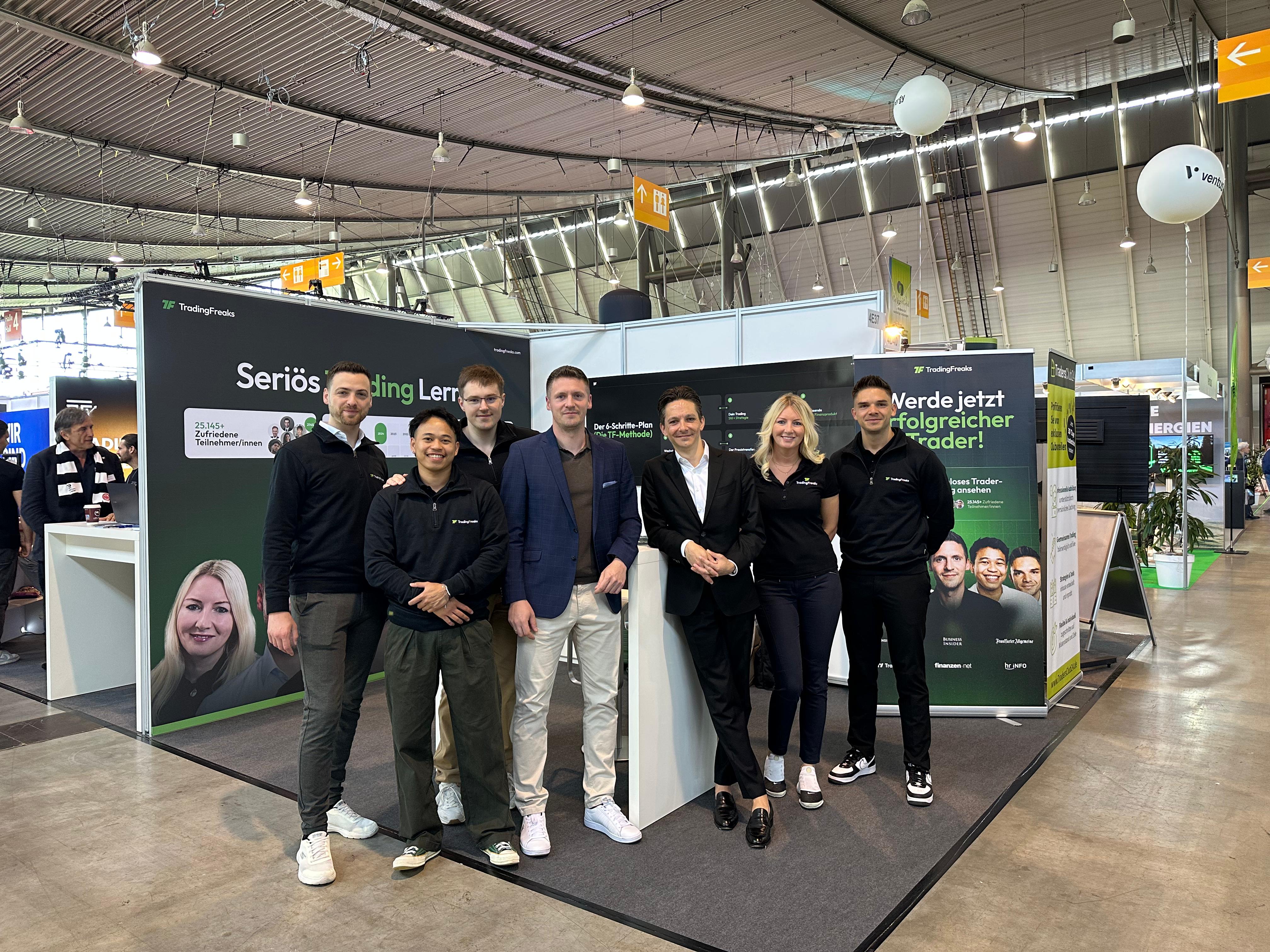TradingFreaks Team am Messestand