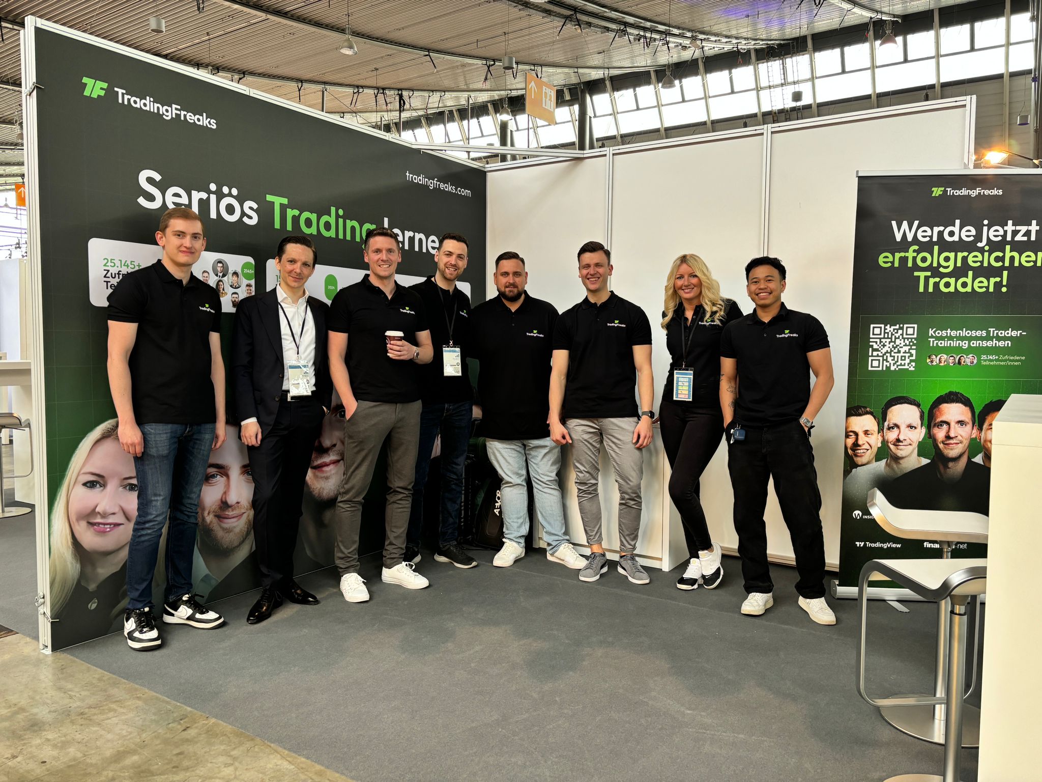 TradingFreaks Team am Messestand