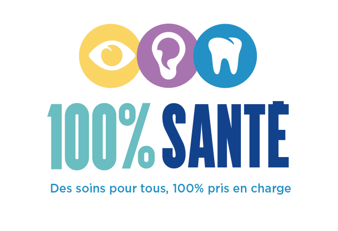 Audioprothésiste expliquant le remboursement 100% Santé à un patient senior dans le centre Kesako à Paris