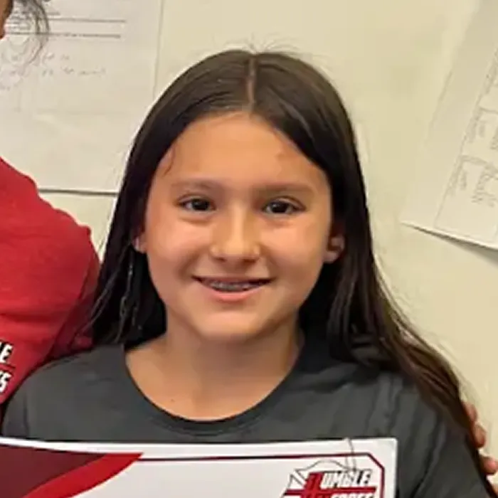 Elizabeth Salom headshot