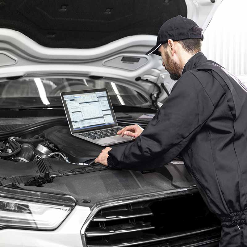 Moment Vehicle Service