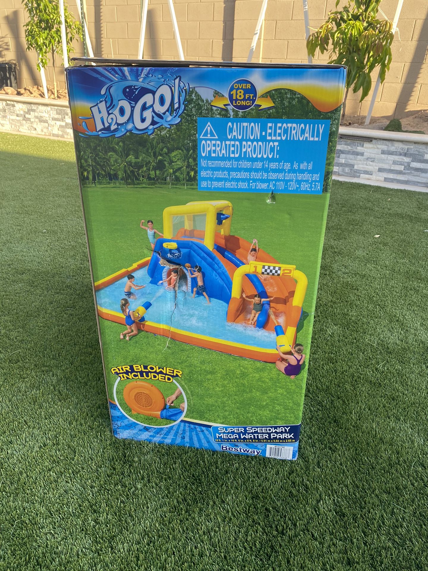 Bestway H2OGO! 18 x 16.5 x 8.7 Foot Super Double Racing Super Speedway Kids Inflatable Water Park with Air Blower, Ground Stakes, and Storage Bag