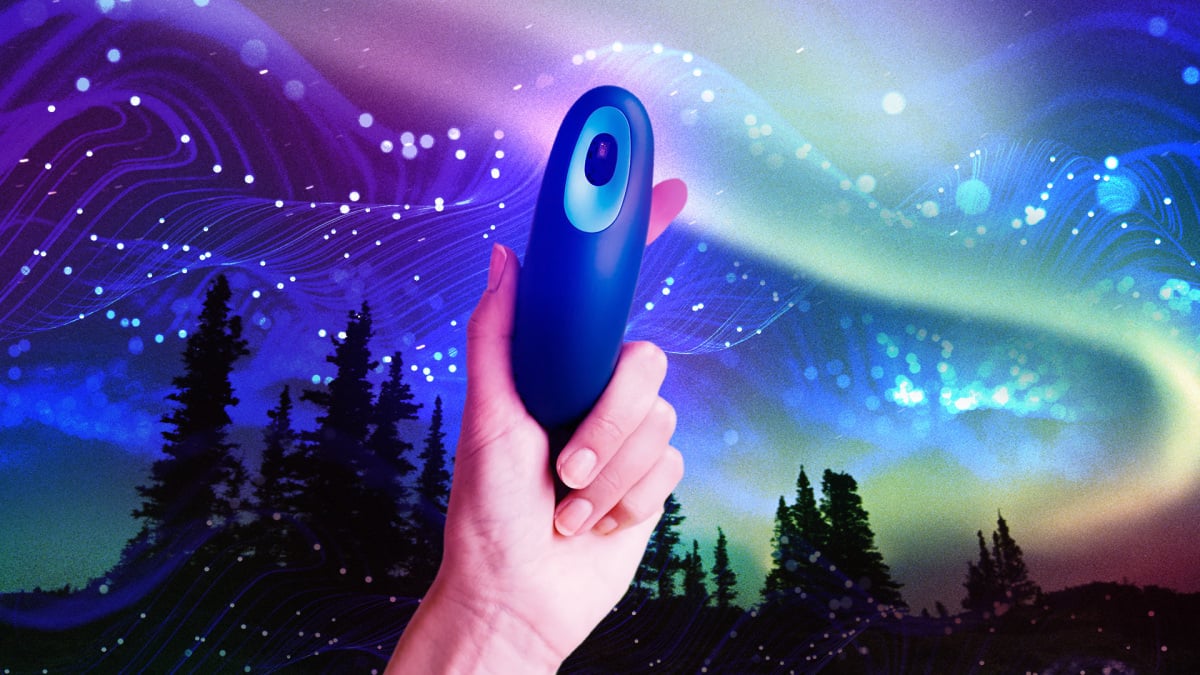 Moonbird is a distraction-free breathing coach with an unfortunate look