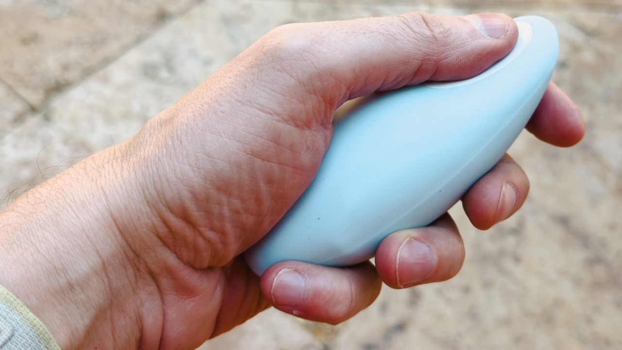 Moonbird\'s relaxation device takes flight internationally - TechCrunch
