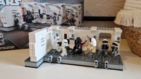 Lego Boarding the Tantive IV review: \