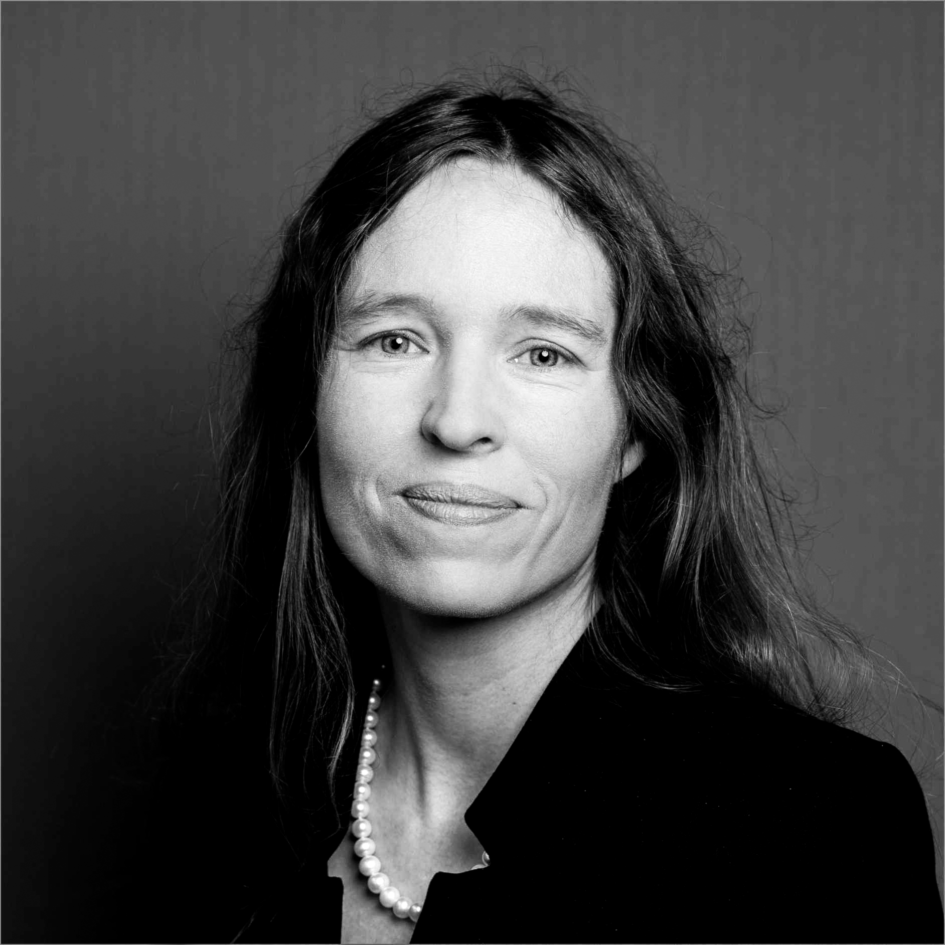 Florence Martinet est membre du conseil d'administration d'Avant-Garde Foundation située à Paris