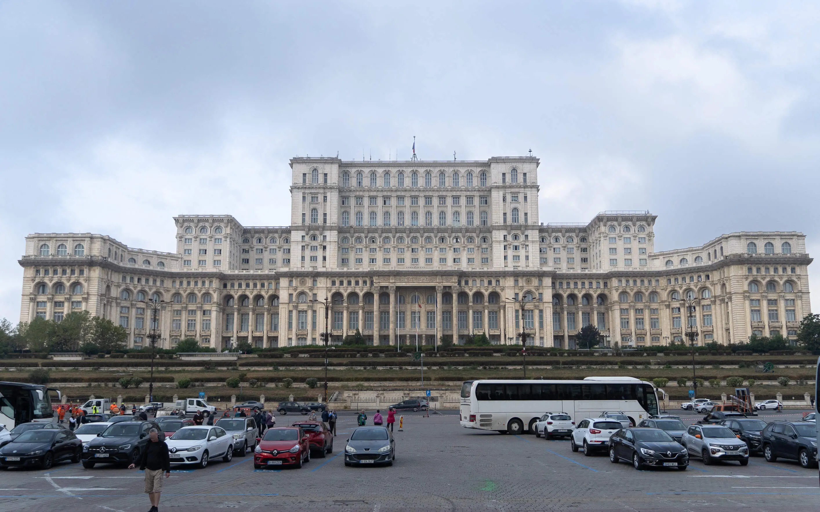 Parlament von Bukarest bei Tag