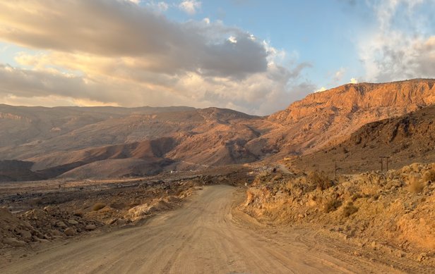 Rundreise durch den Oman: Die Highlights zwischen Muscat, Küste, Wadis, Wüste & Gebirge
