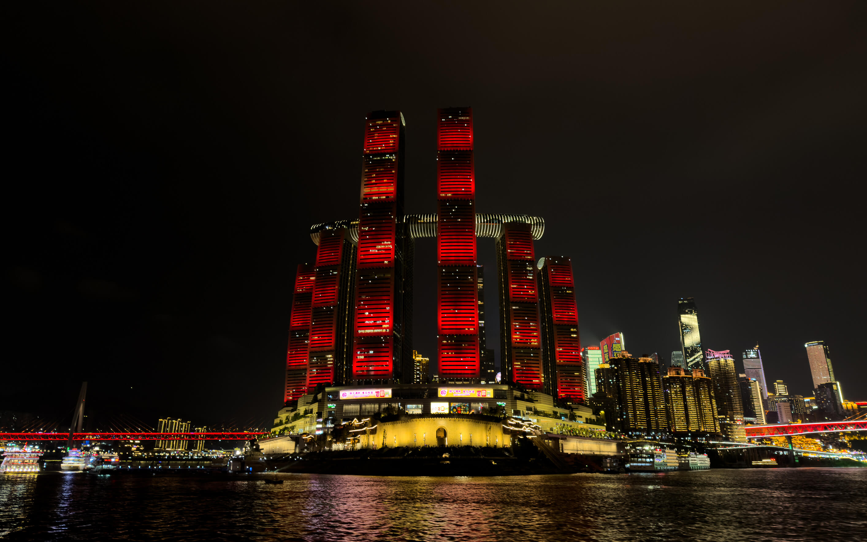 Raffles City vom Fluss aus