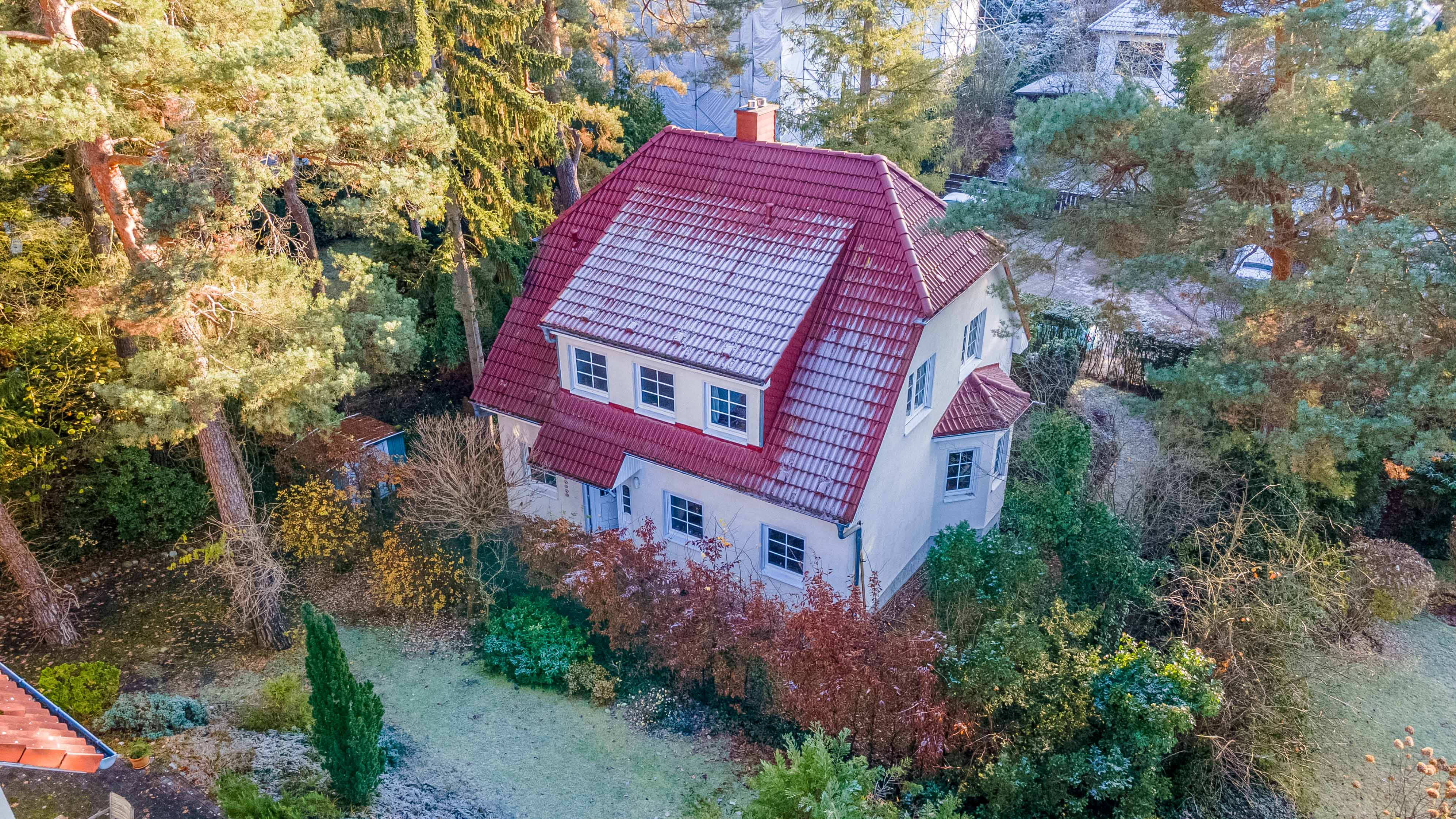 Familienglück in Kladow - freistehend mit Sonnen-Terrasse + 30m² ausgebautem Souterrain- in Seenähe!