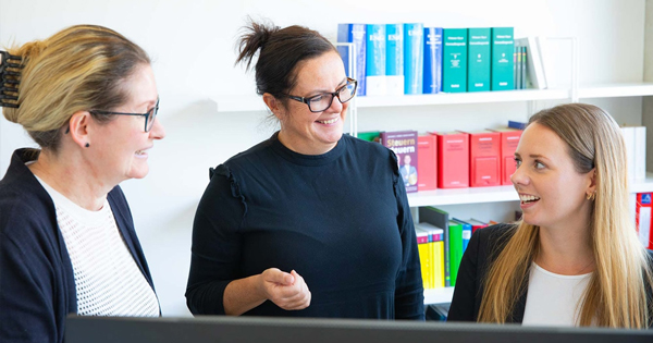 Sachzuwendungen an Arbeitnehmer optimal nutzen: Steuerfreie Vorteile für Arbeitgeber
