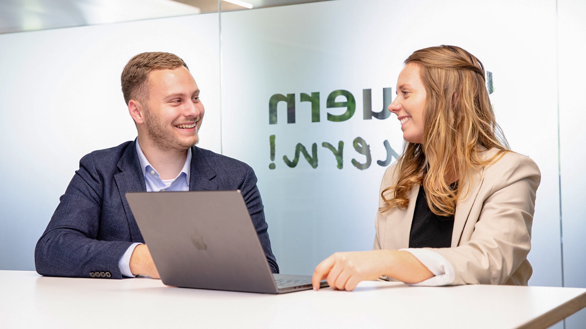 Individuelle GmbH-Steuerberatung mit klarer Strategie und persönlichem Austausch.