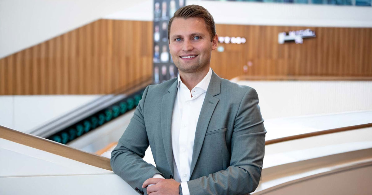 Steuerberater David Kasper berät zur optimalen Versteuerung von Firmenwagen und Dienstwagenmodellen für Selbstständige und Unternehmer im Jahr 2026