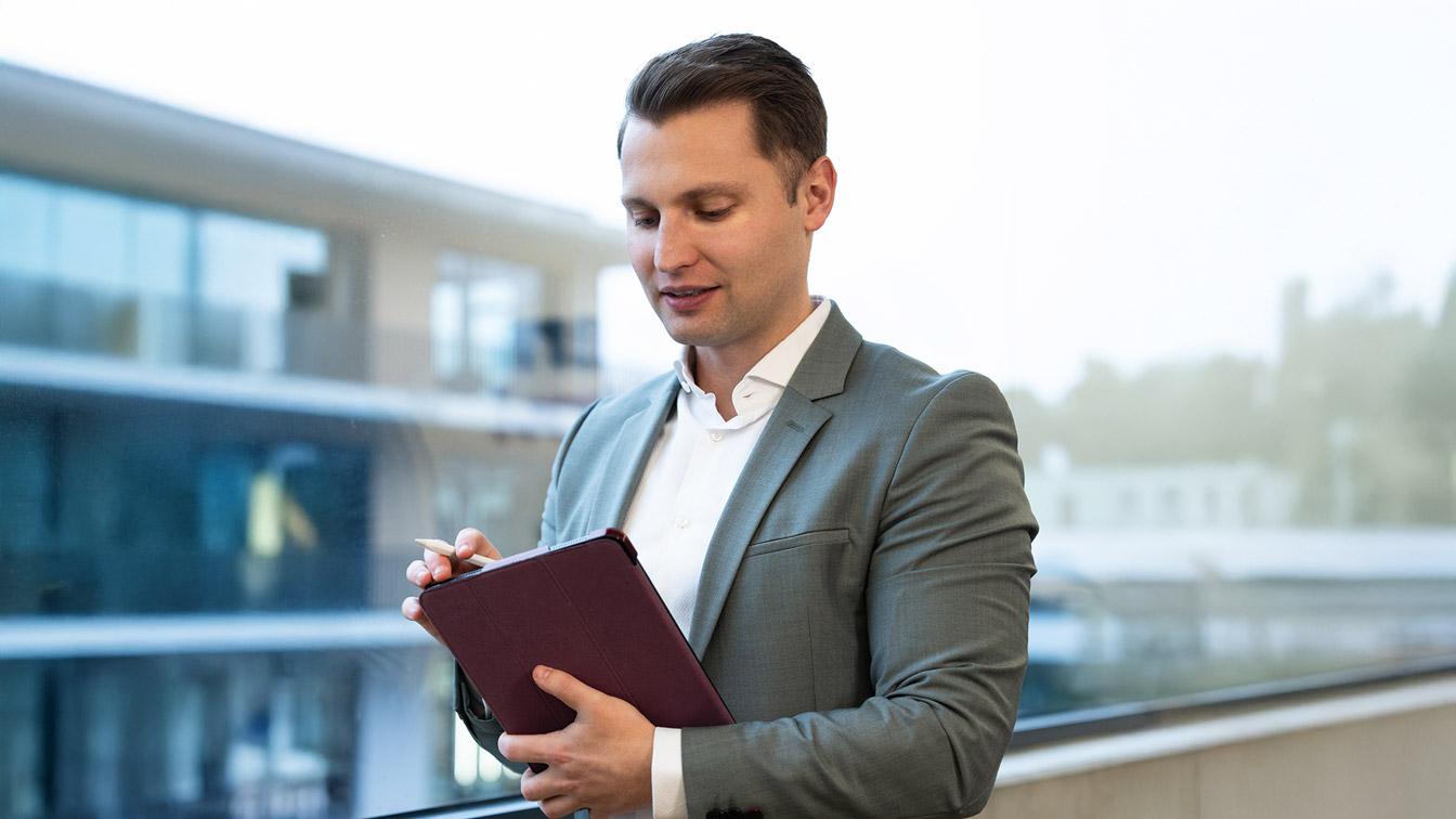 Steuerberater David Kasper prüft steuerliche Vorteile einer Familienstiftung in Liechtenstein nach EuGH-Rechtsprechung 2025
