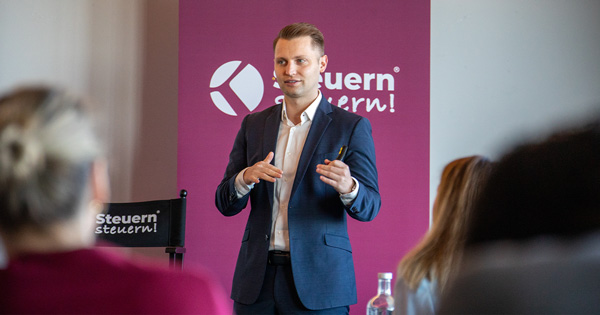 Qualifizierter Anteilstausch Holding: GmbH Anteile steuerneutral nach § 21 UmwStG einbringen