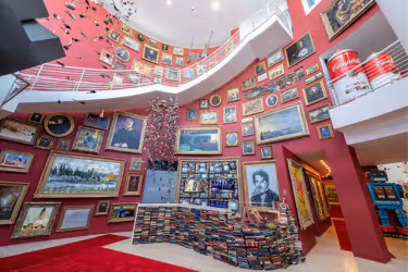 Mr Brainwash Art Museum