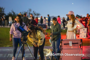 People stargazing at Griffith Park Observatory