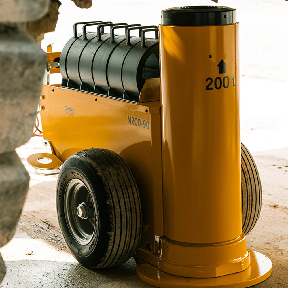 200 Ton Industrial Mining Jack - M200/90