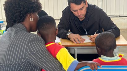 Professor Daniel Che e equipe de médicos brasileiros realizam Ação Médica Voluntária em Angola