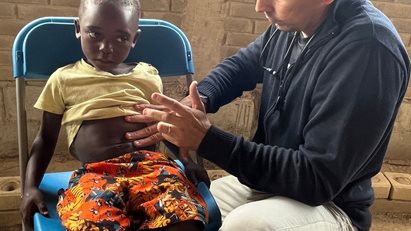 Professor Daniel Che e equipe de médicos brasileiros realizam Ação Médica Voluntária em Angola