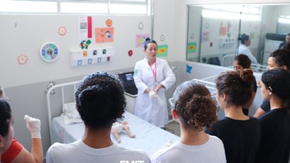 Colégio João XXI visita a FMIT para visita-guiada