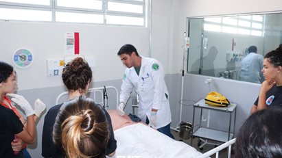 Colégio João XXI visita a FMIT para visita-guiada