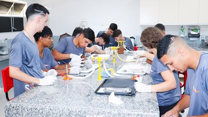 Colégio Skema 10 visita a FMIT