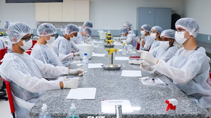 Colégio Skema 10 visita a FMIT