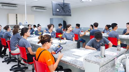 Colégio Skema 10 visita a FMIT