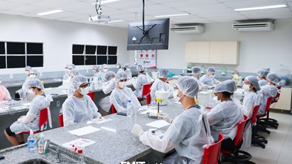 Colégio Skema 10 visita a FMIT