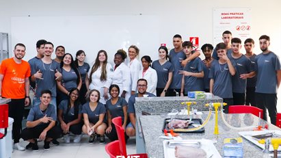 Colégio Skema 10 visita a FMIT