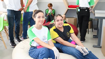 Escola Cívico-Militar de Itajubá realiza visita guiada no campus da FMIT | Afya