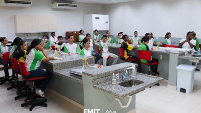 Escola Cívico-Militar de Itajubá realiza visita guiada no campus da FMIT | Afya