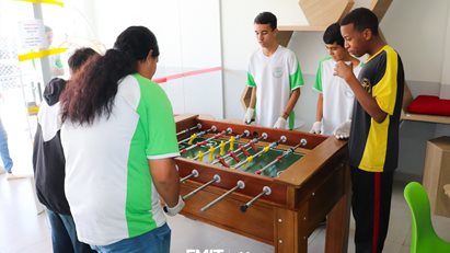 Escola Cívico-Militar de Itajubá realiza visita guiada no campus da FMIT | Afya