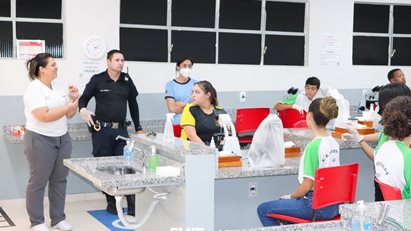 Escola Cívico-Militar de Itajubá realiza visita guiada no campus da FMIT | Afya
