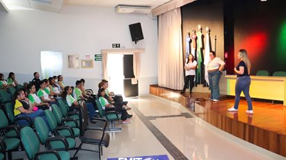 Escola Cívico-Militar de Itajubá realiza visita guiada no campus da FMIT | Afya