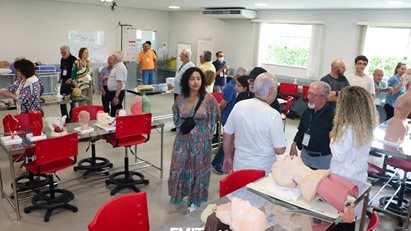 Turma I visita a FMIT após 50 Anos de formatura