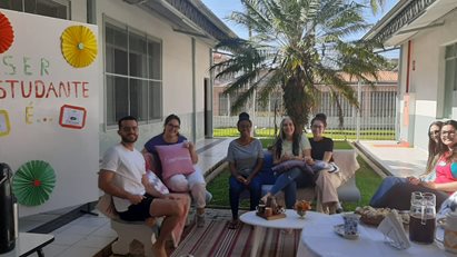 Café Cultural Celebra o Dia do Estudante