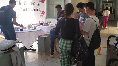 Café Cultural Celebra o Dia do Estudante