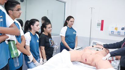 Colégio Fepi visita a FMIT