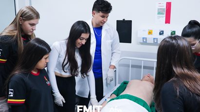 Ensino Médio do Colégio Sagrado Coração de Jesus visita a FMIT