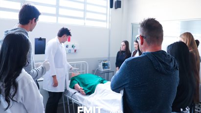 Ensino Médio do Colégio Sagrado Coração de Jesus visita a FMIT