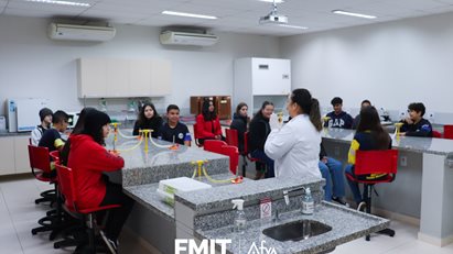 Instituto Mário Brangança realiza uma visita a nossos laboratórios