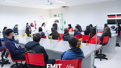 Instituto Mário Brangança realiza uma visita a nossos laboratórios