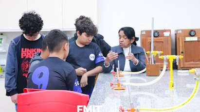 Instituto Mário Brangança realiza uma visita a nossos laboratórios